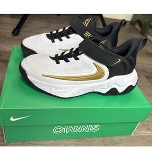 NWB - 1y Nike Giannis Immortality 4 (PS) - Black/Gold